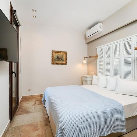 Agorastos Suites Койнира Екстериор снимка