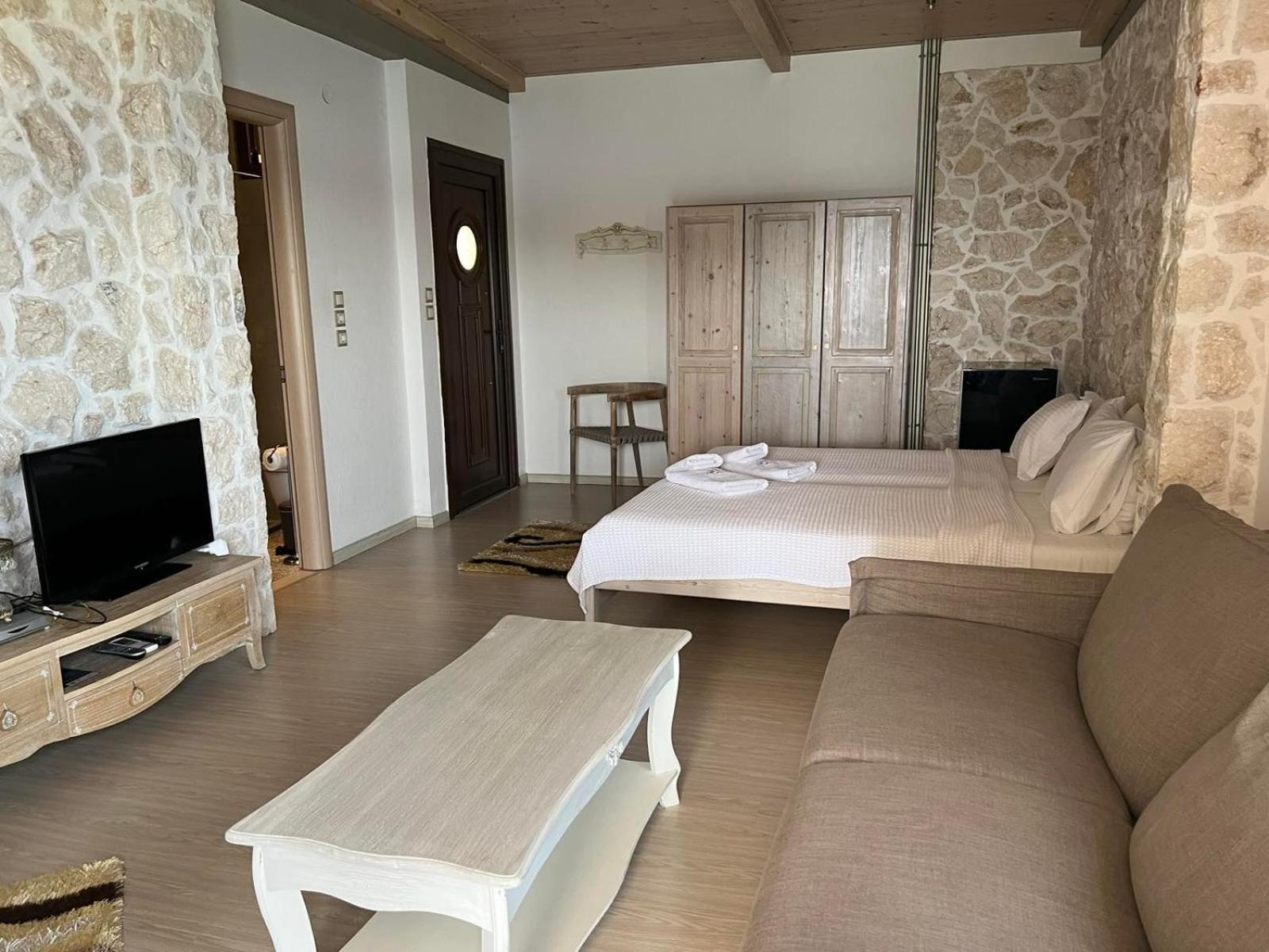 Agorastos Suites Койнира Стая снимка