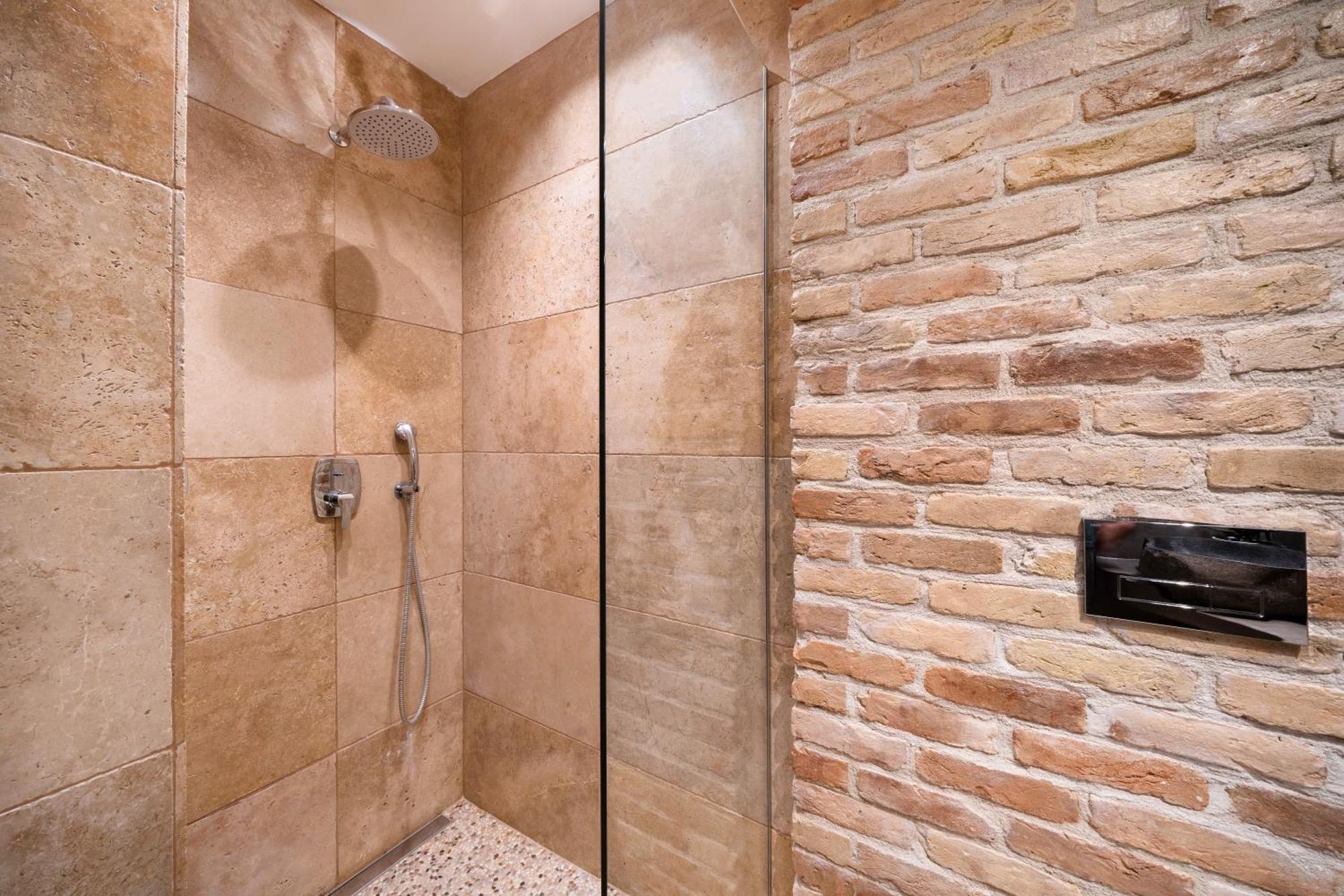 Agorastos Suites Койнира Екстериор снимка