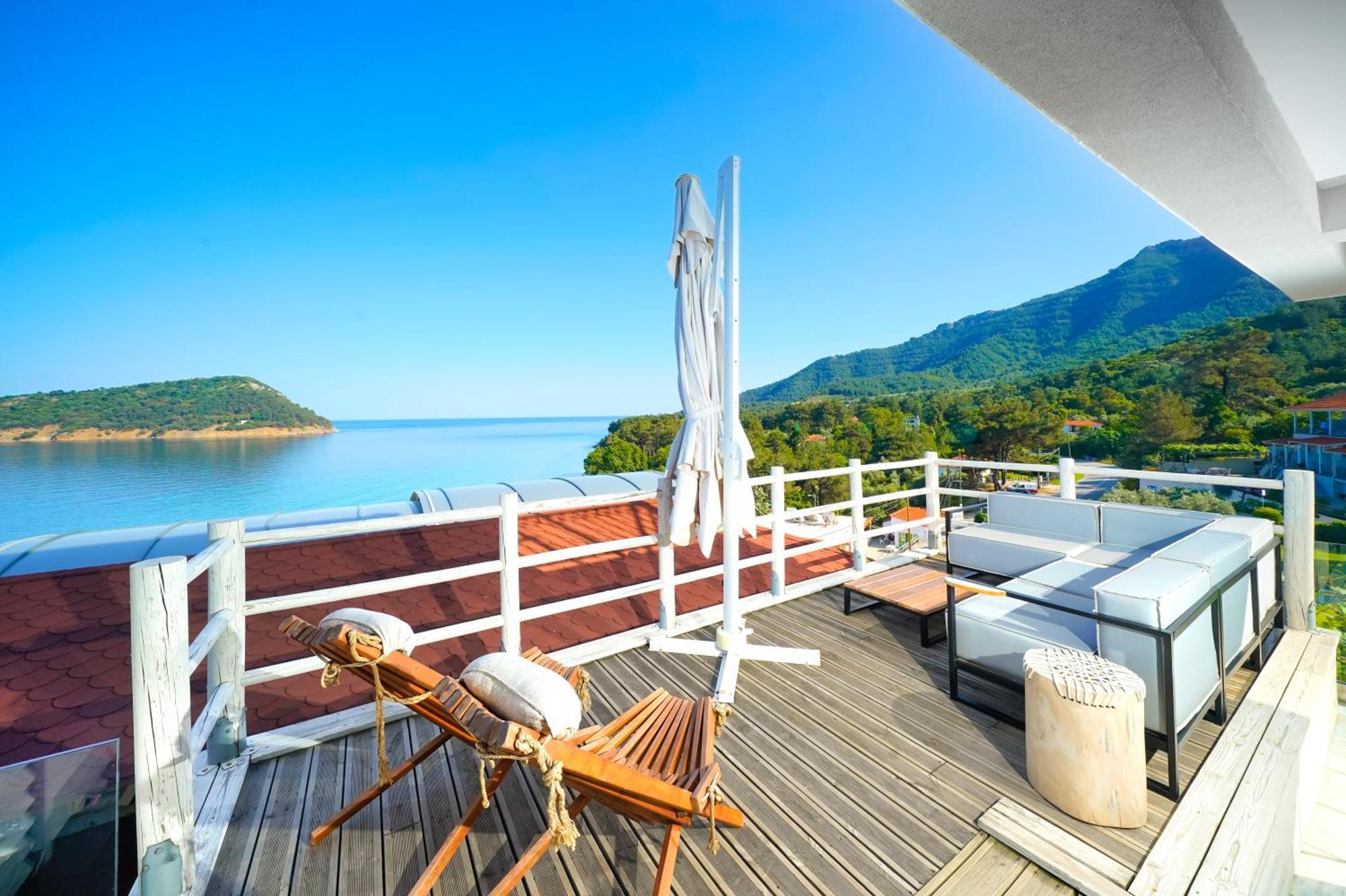 Agorastos Suites Койнира Екстериор снимка