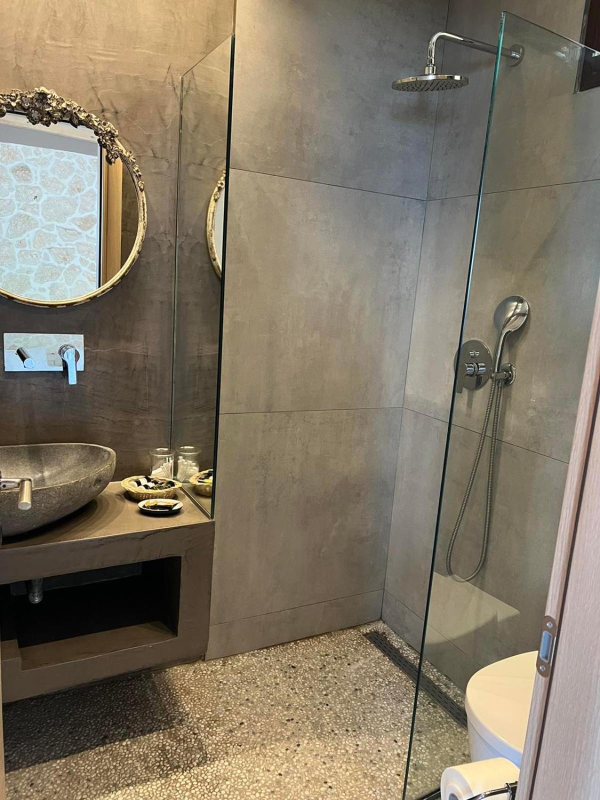 Agorastos Suites Койнира Стая снимка