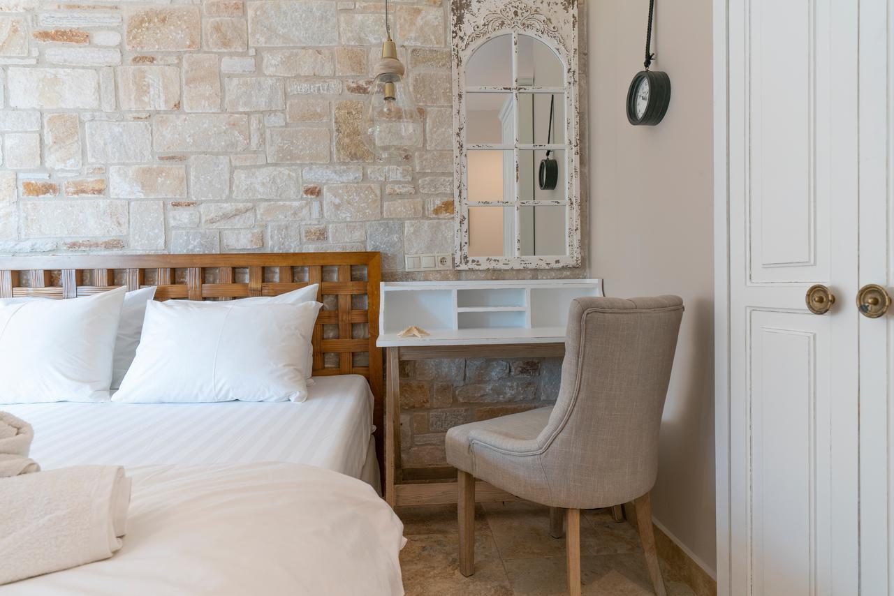 Agorastos Suites Койнира Екстериор снимка