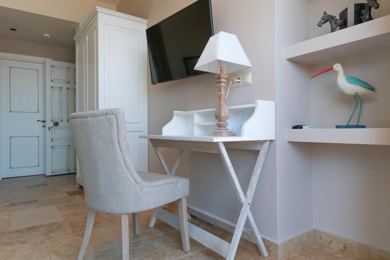 Agorastos Suites Койнира Екстериор снимка