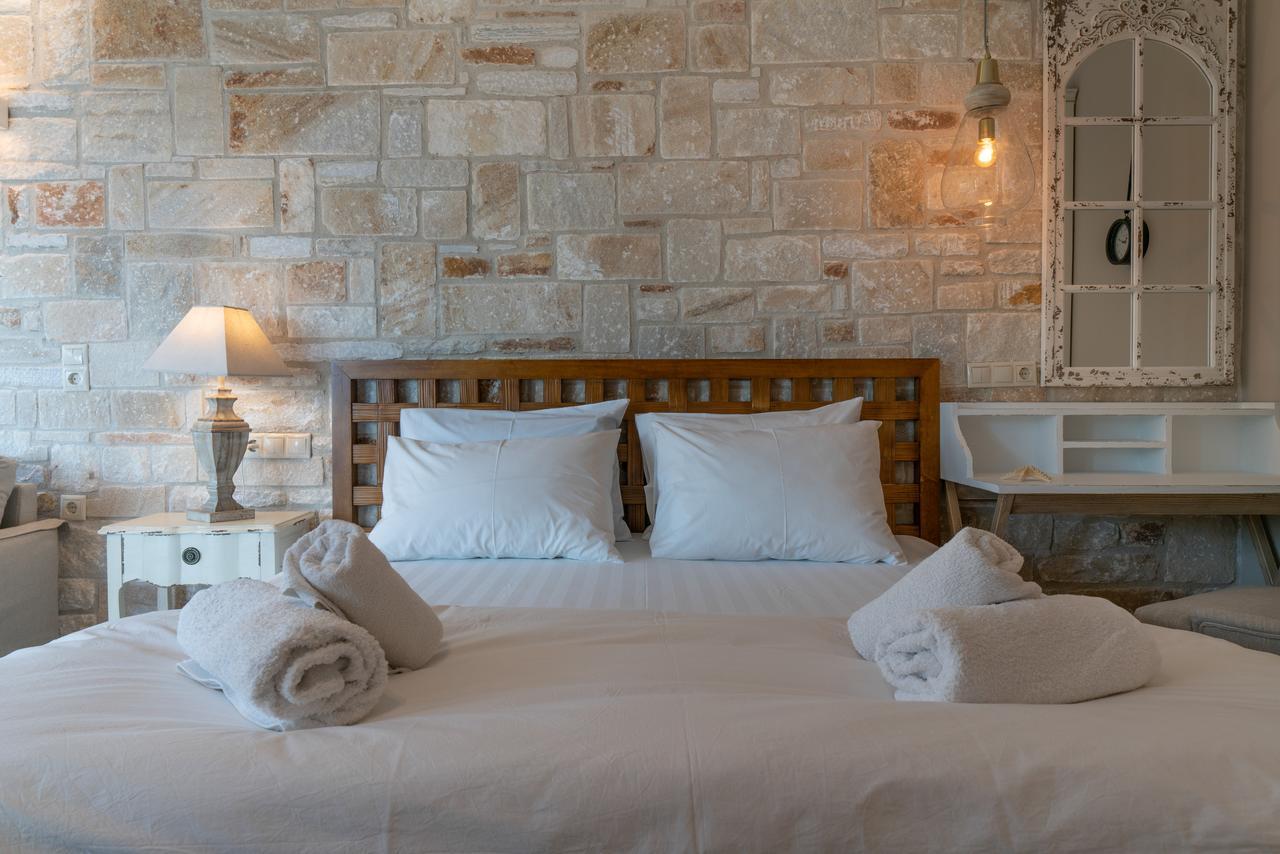 Agorastos Suites Койнира Екстериор снимка