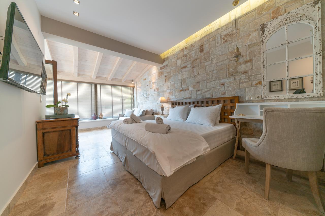 Agorastos Suites Койнира Екстериор снимка