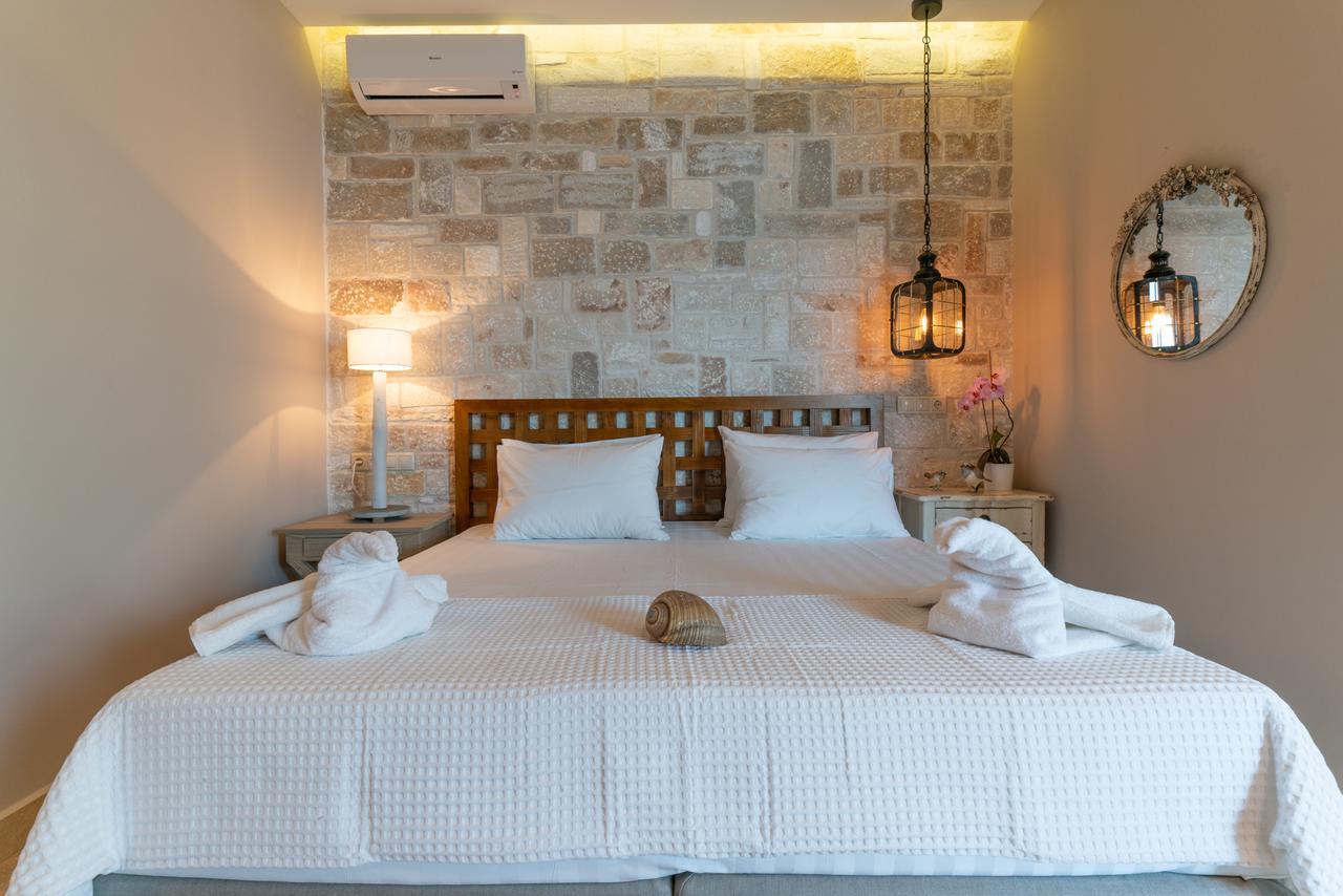 Agorastos Suites Койнира Екстериор снимка