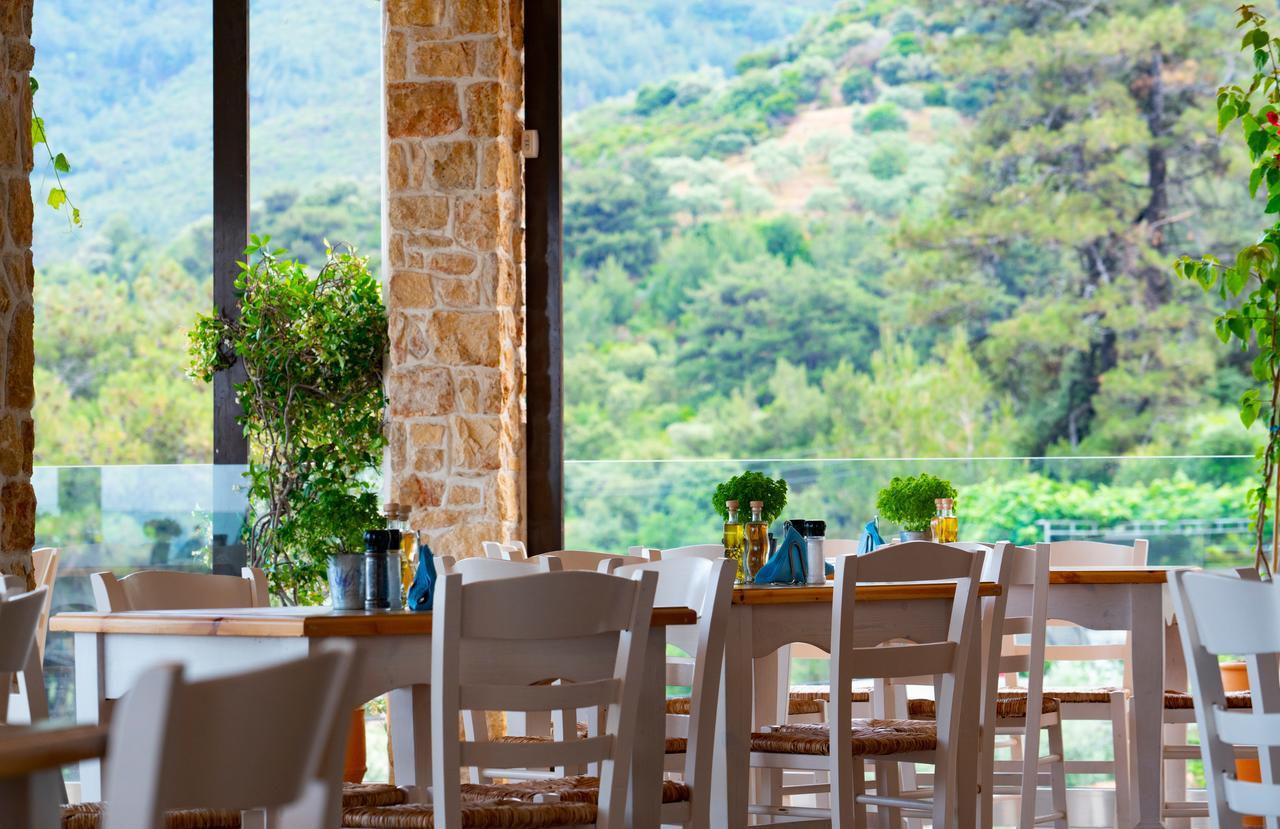 Agorastos Suites Койнира Екстериор снимка